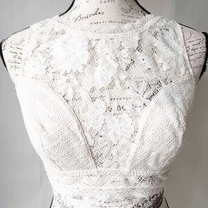 Victoria Secret White Lace Sleeveless Top L